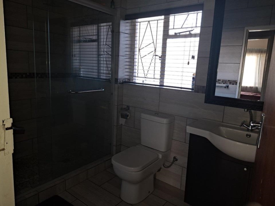 4 Bedroom Property for Sale in Flora Park Northern Cape